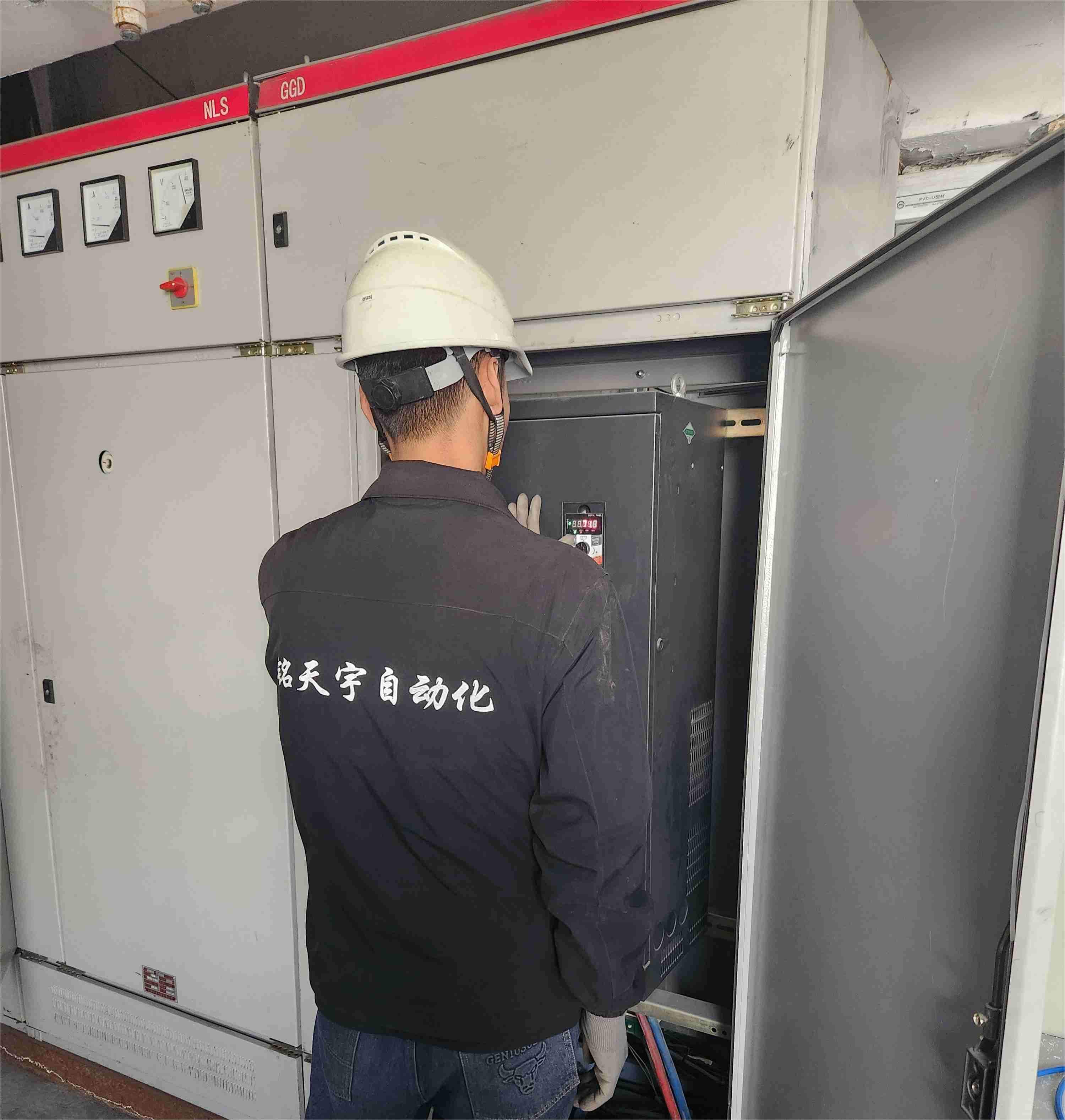 日業(yè)低壓變頻器維修